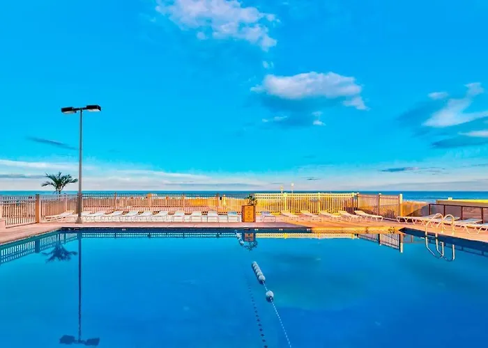 Holiday home Darling Oceanfront With Balcony Washer & Dryer Ac Pools & Game *