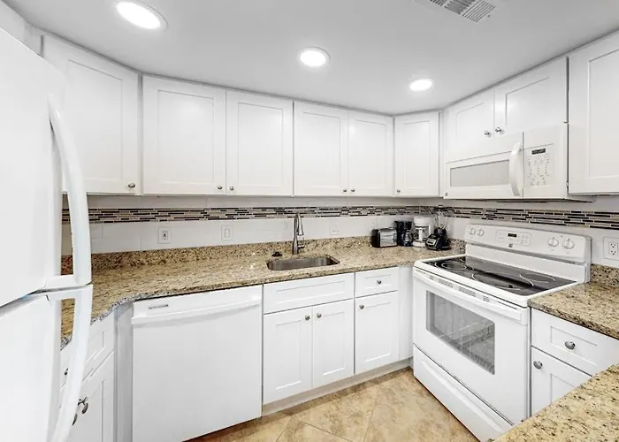 Holiday home Darling Oceanfront With Balcony Washer & Dryer Ac Pools & Game *