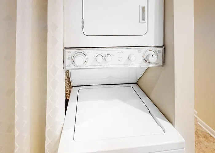 Darling Oceanfront With Balcony Washer & Dryer Ac Pools & Game Holiday home Ocean City